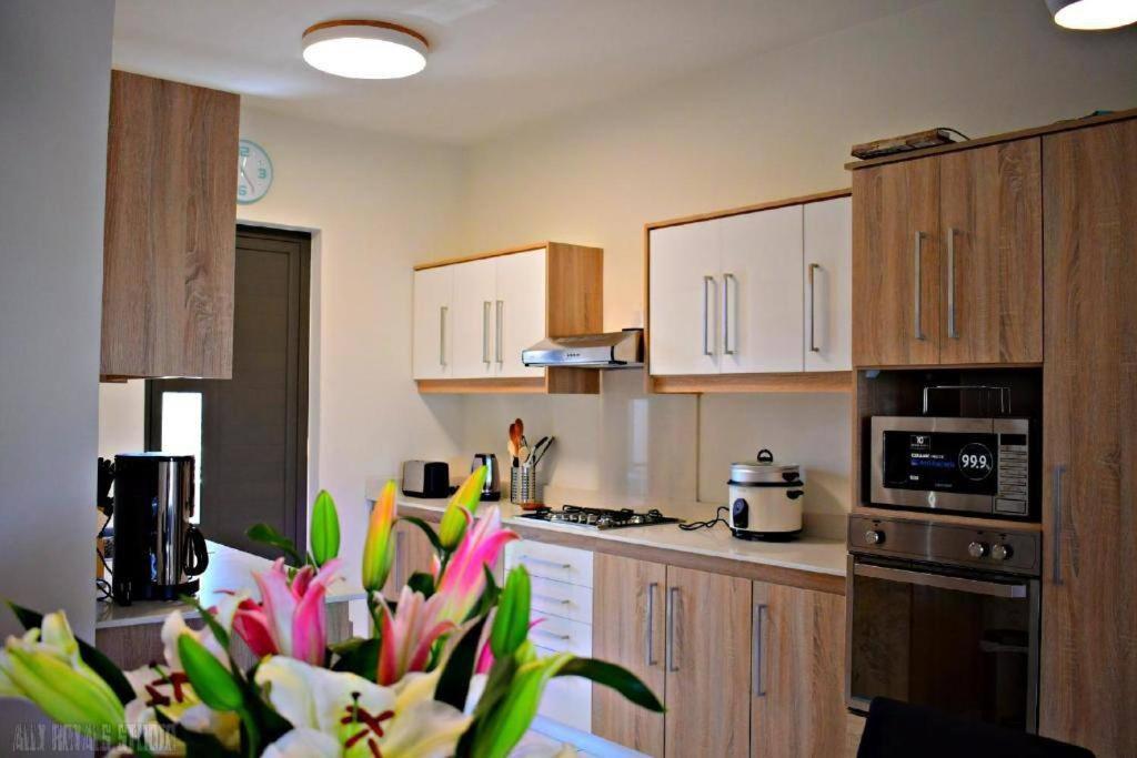 Modern And Cosy Condo: Westwood Apartments Flic-en-Flacq Buitenkant foto