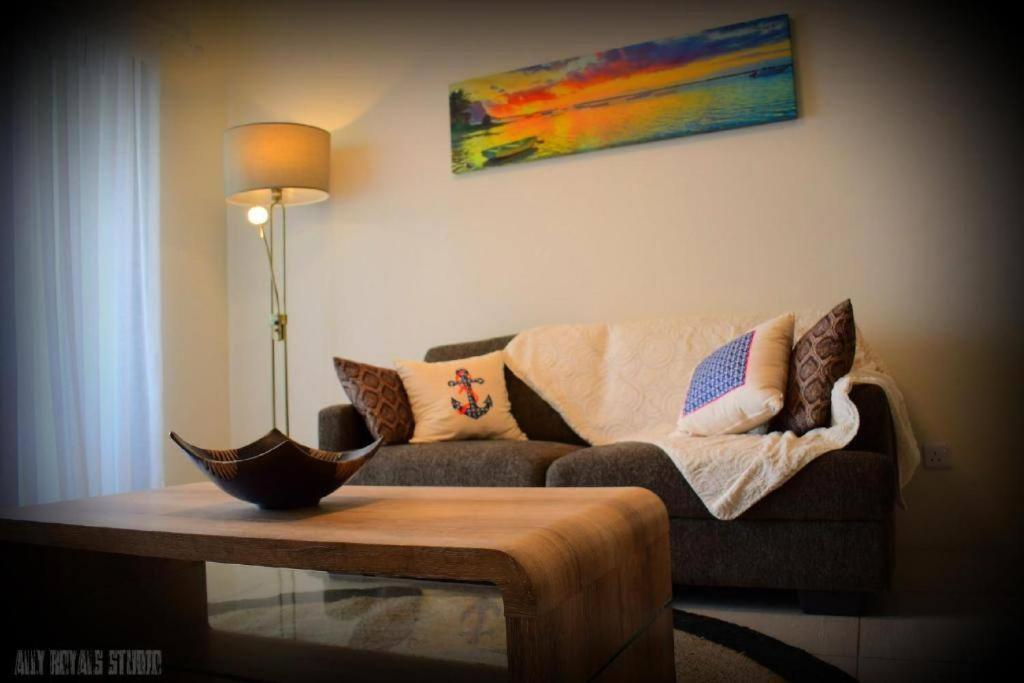Modern And Cosy Condo: Westwood Apartments Flic-en-Flacq Buitenkant foto